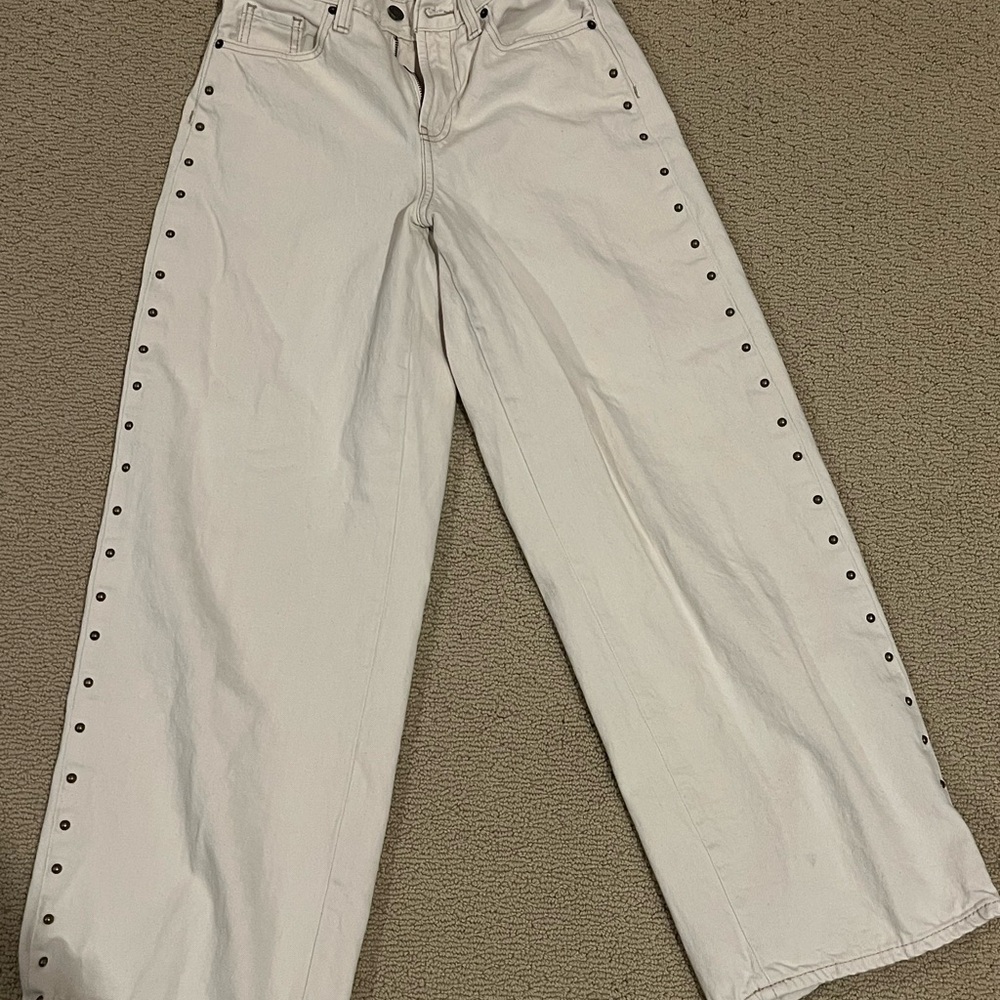 Women’s Old Navy High-Rise Baggy Wide-Leg Pants in Cream - Picture 7 of 7